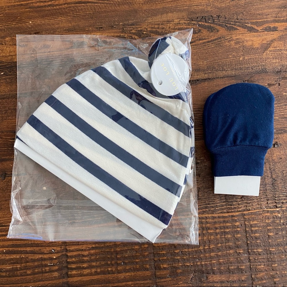 Lou Lou & Company Top Knot Hat and Mittens